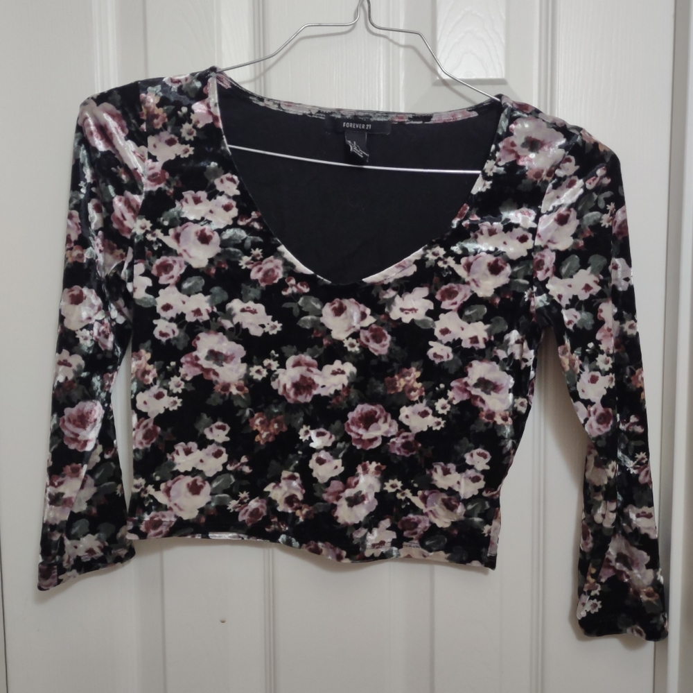 Floral velour crop top